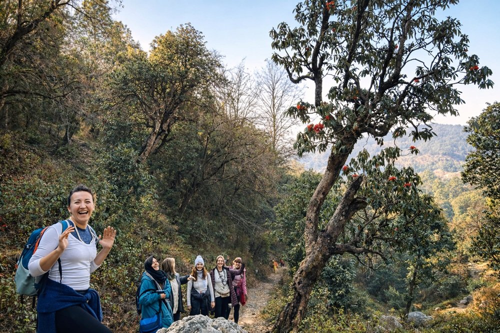 Walking trail through the Kumaon hills on the approach to Mahavatar Babaji Cave