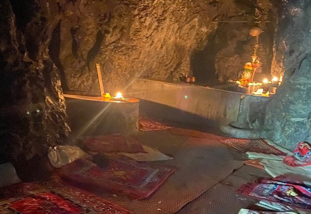 Vashishta Gufa Cave beside the Ganga near Rishikesh